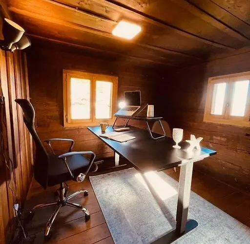 Alpine Bliss - Cozy With Panoramic Views シャレー *