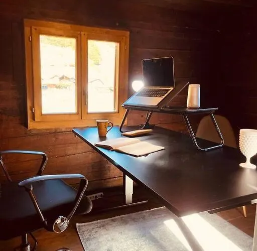 Alpine Bliss - Cozy With Panoramic Views シャレー *